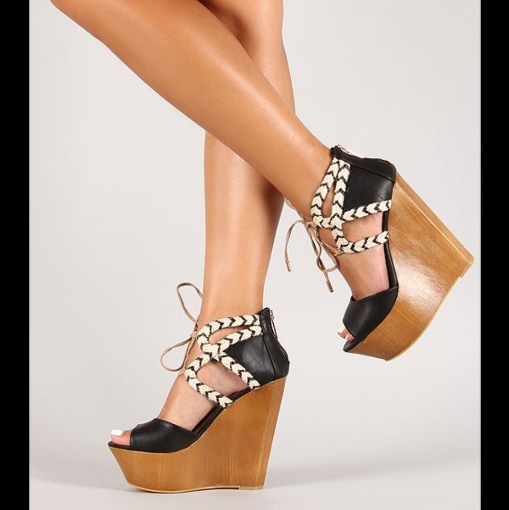 Black ankle tie wedges - Picture 1 of 6